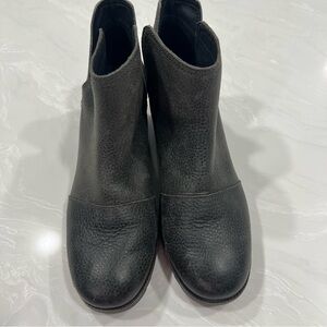 Sorel Cate Leather Women's Charcoal Ankle Booties